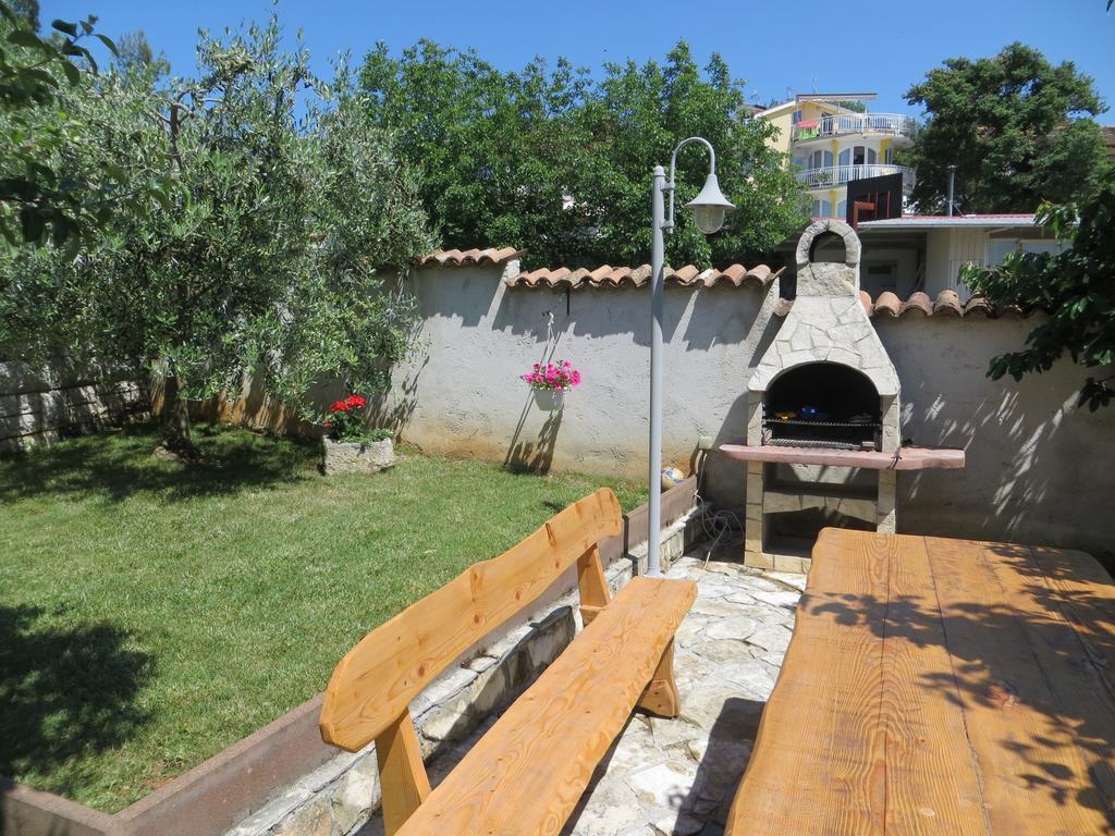 Apartments Sandra Πόρετς Εξωτερικό φωτογραφία