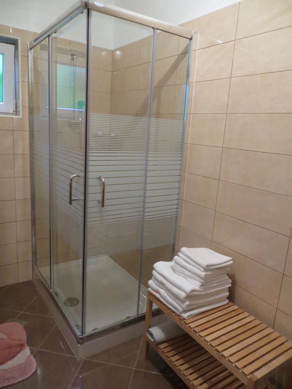 Apartments Sandra Πόρετς Εξωτερικό φωτογραφία