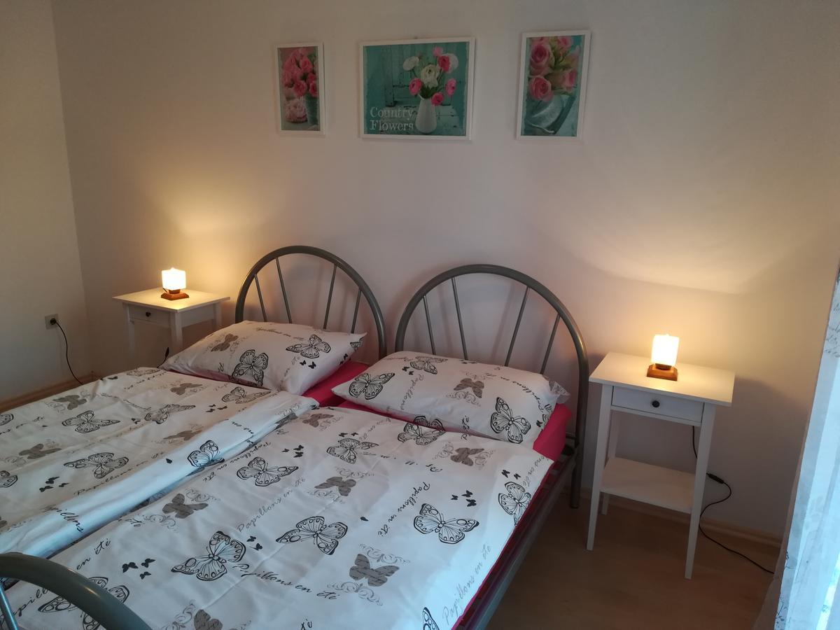 Apartments Sandra Πόρετς Εξωτερικό φωτογραφία